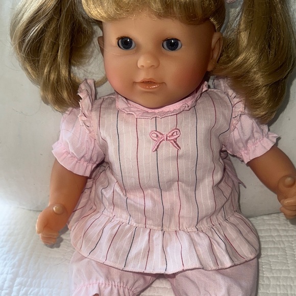 Corolle Vintage vanilla scented baby doll 2000 in prestige beautiful Bebe 14” - Picture 4 of 17